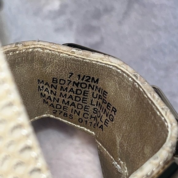 Bandolino Metallic Silver Women's Sandals - Picture 4 of 4